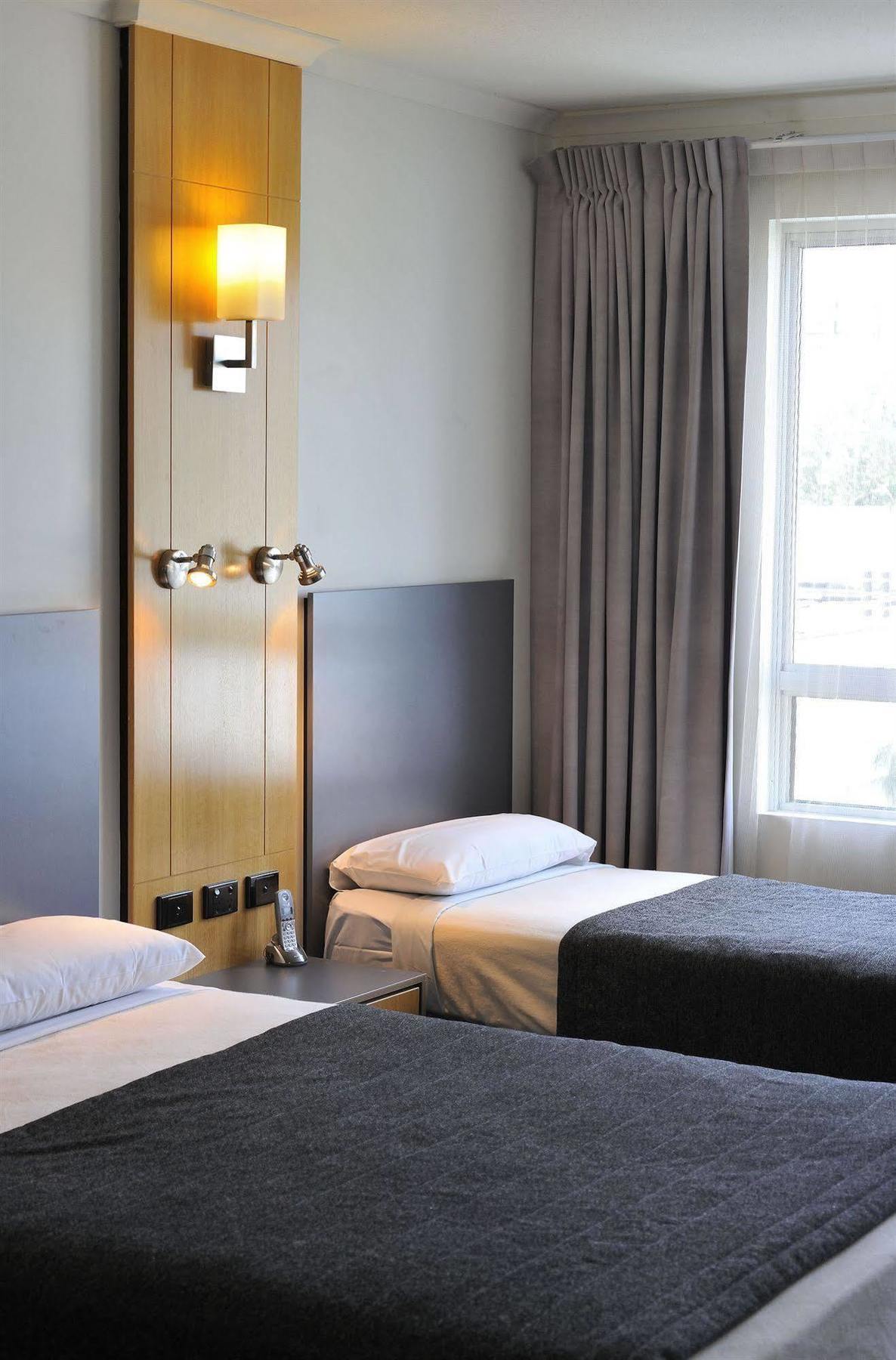Metro Hotel Ipswich International 외부 사진